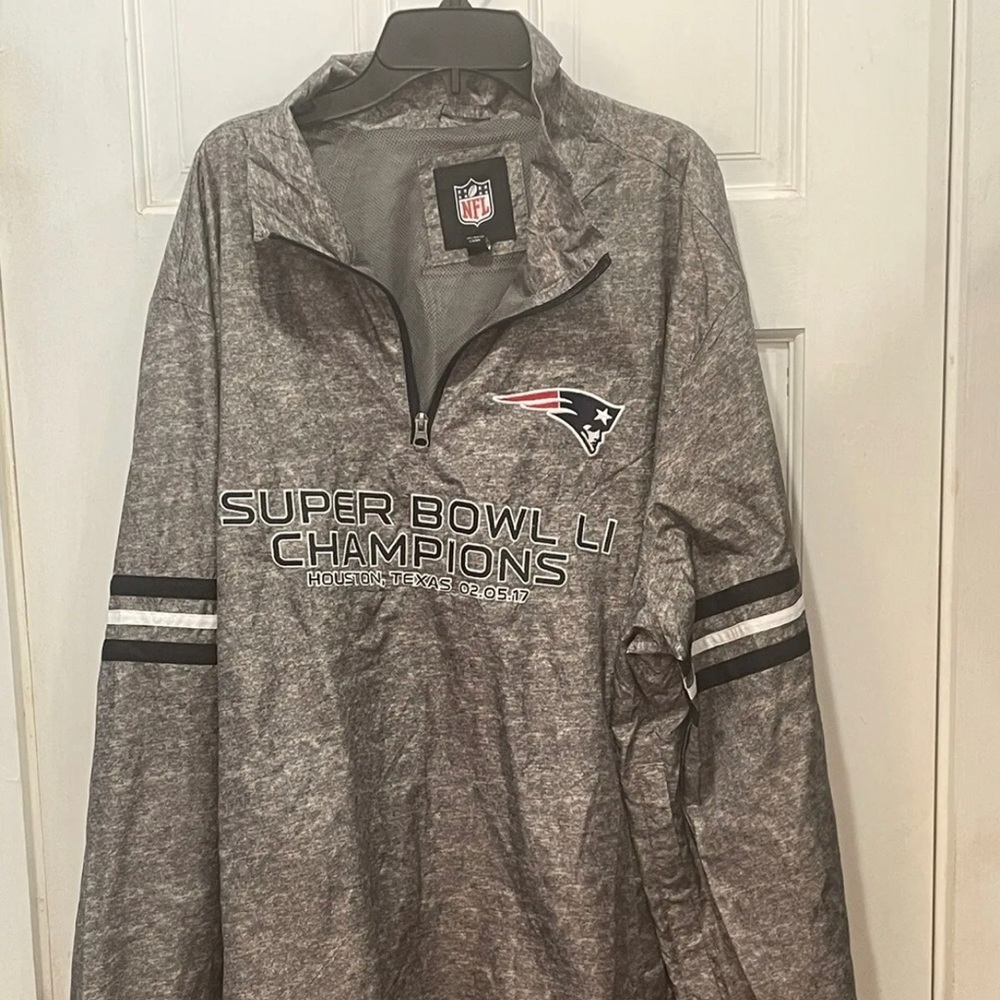 New England Patriots Gray XXL Super Bowl LI Champions 1/4 Zip Windbreaker